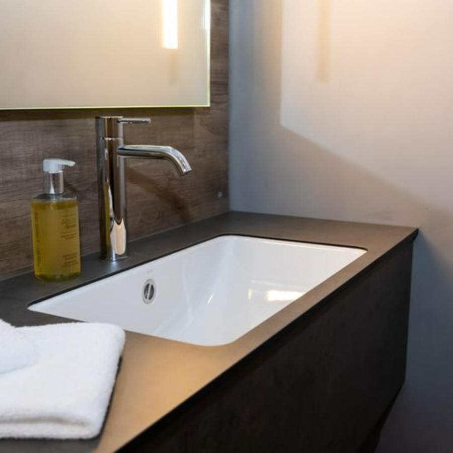 Hotel Halond อาคูเรย์รี ภายนอก รูปภาพ