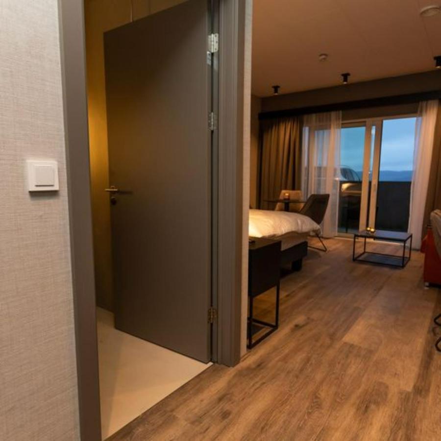 Hotel Halond อาคูเรย์รี ภายนอก รูปภาพ