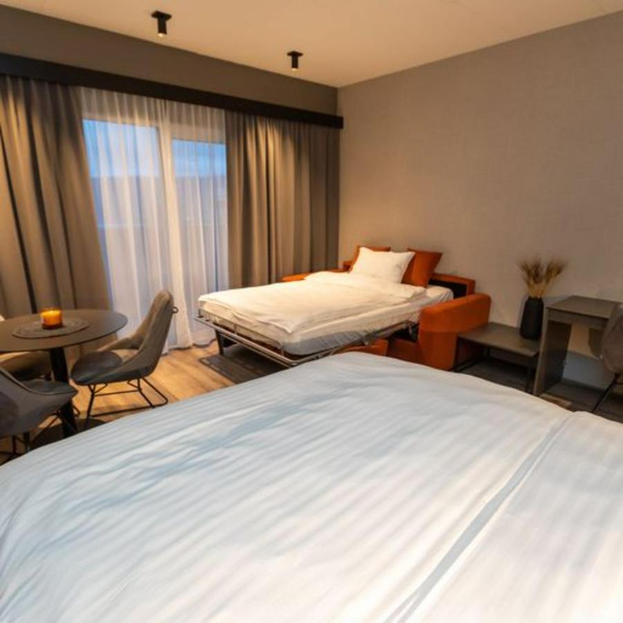 Hotel Halond อาคูเรย์รี ภายนอก รูปภาพ