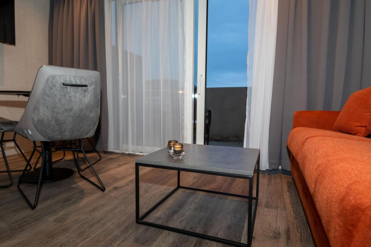 Hotel Halond อาคูเรย์รี ภายนอก รูปภาพ